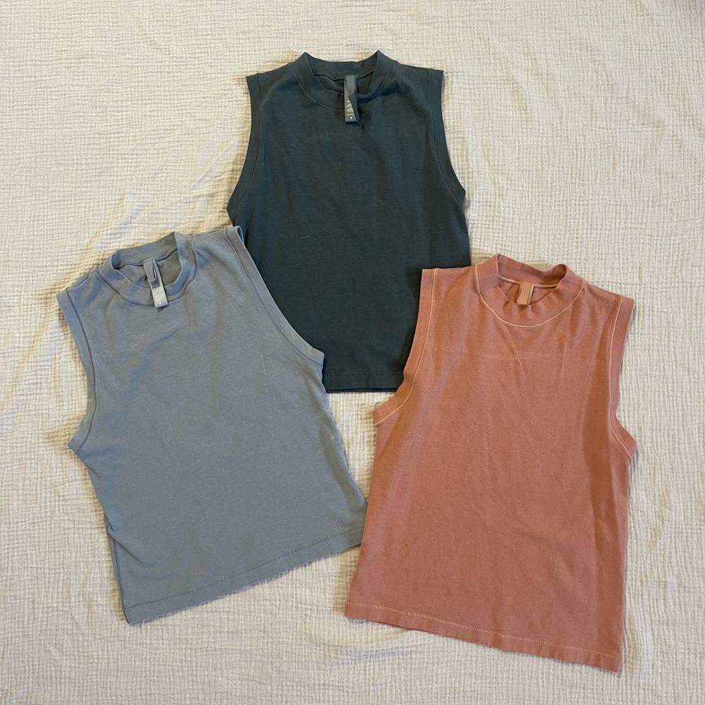 Skims Mock Neck Tank Top Bundle